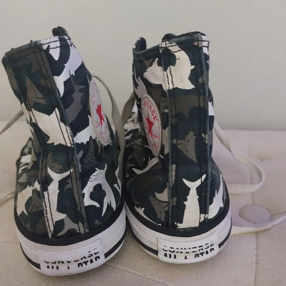 𝅺Converse Unisex Kids Chuck Taylor All-Star HI Black Shark Sneaker Shoe